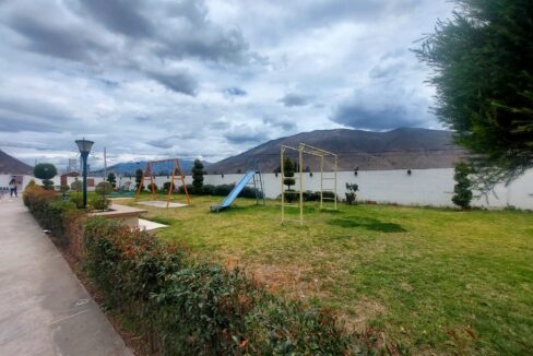 Área verde del conjunto residencial en Quito Ecuador