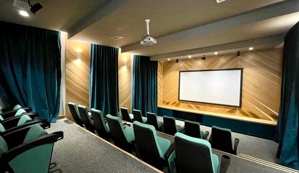 CINE