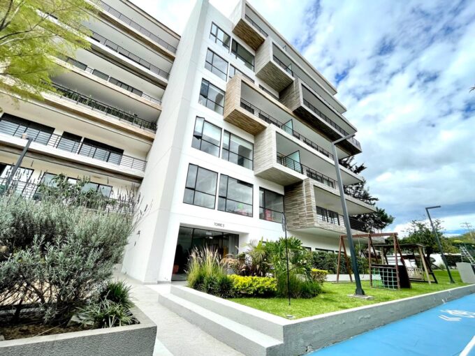 Fachada del edificio residencial en venta en Quito Ecuador
