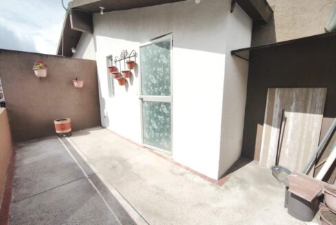 Terraza del tercer piso con acceso al altillo en casa en Pomasqui, Quito